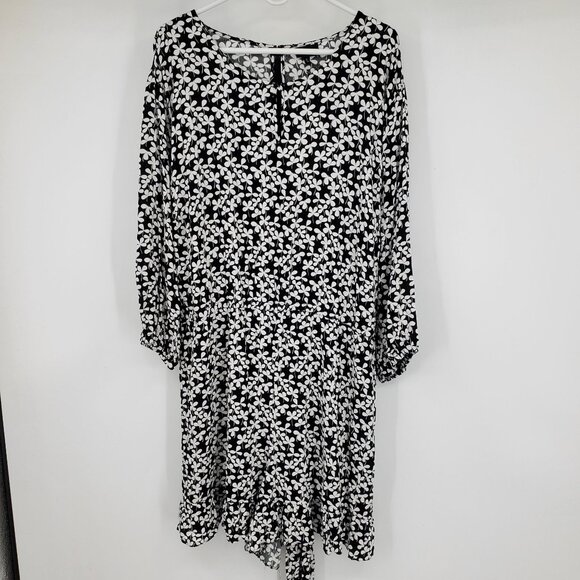 NWT Who What Wear Tossed Cloverbud Black and White Print 3/4 Sleeve Romper 4X - Picture 1 of 13
